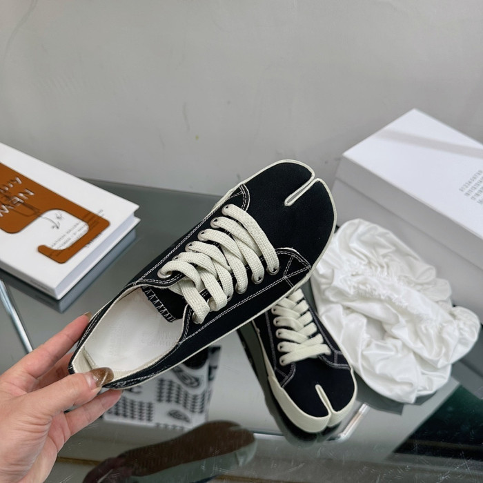 Maison Margiela Sneaker MM000125