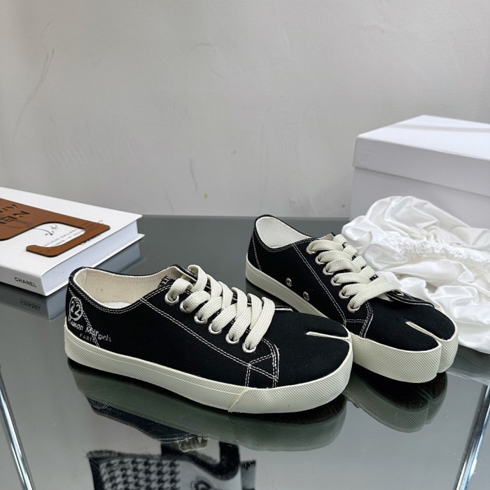 Maison Margiela Sneaker MM000125
