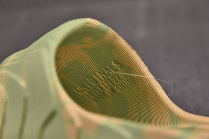  adilette 22 "magic lime" slides gy1597