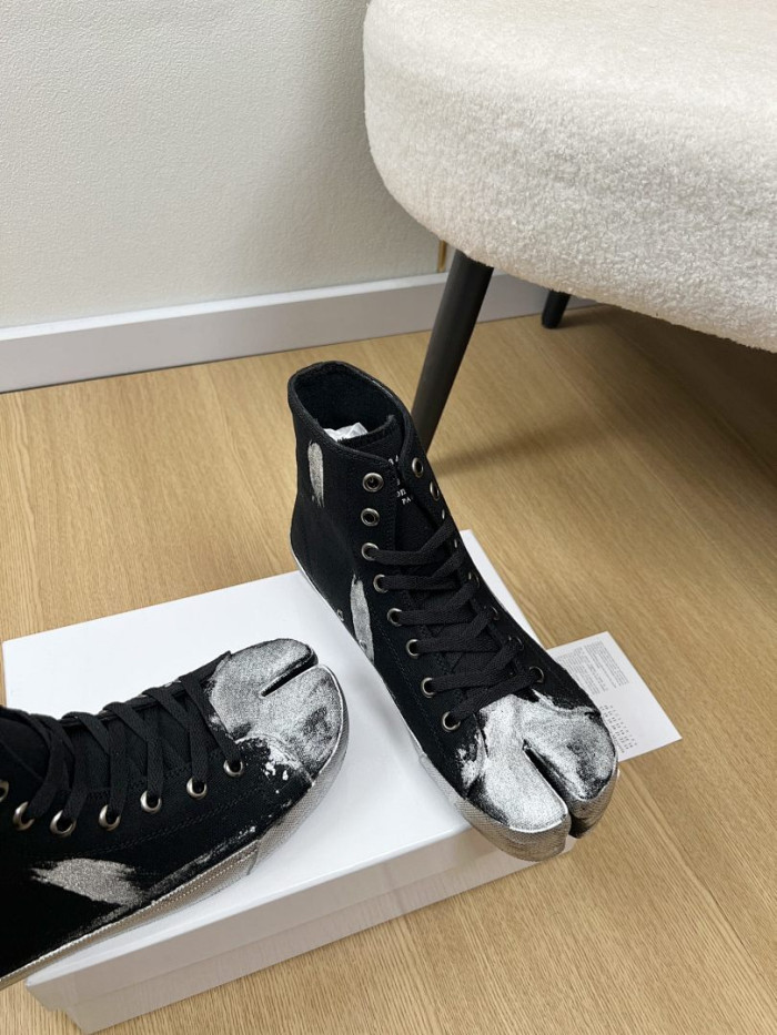 Maison Margiela Sneaker MM000117