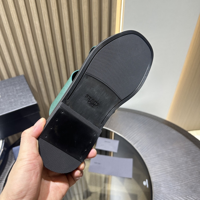 Prad* sandal 2