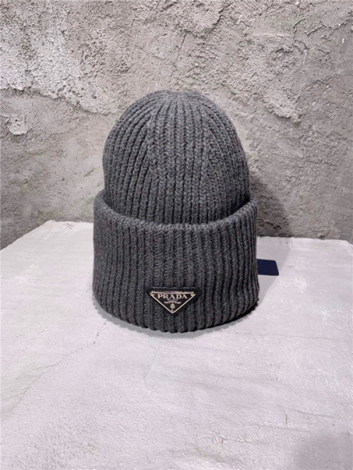 Prad* hat44