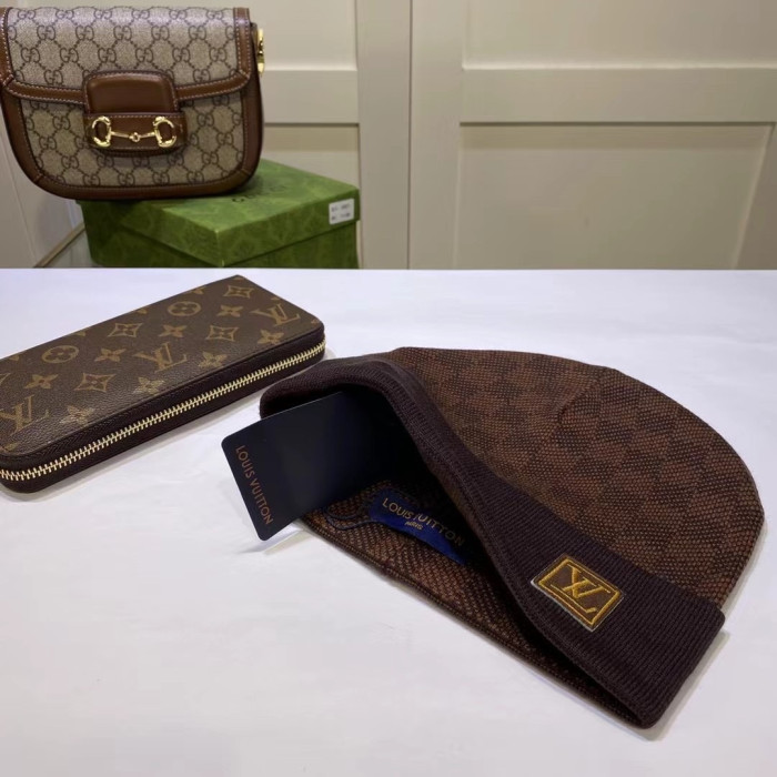 LV hat56