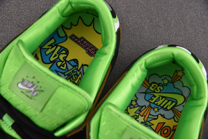 the powerpuff girls x dunk low pro sb qs 