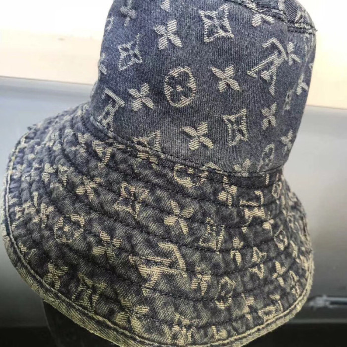 LV CAP33