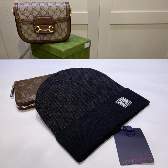 LV hat57