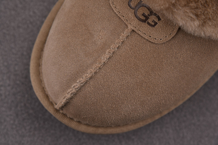 UGG SANDALS 5