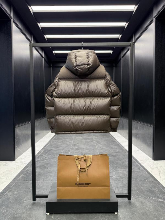 BURBER*Y Down Jacket 58
