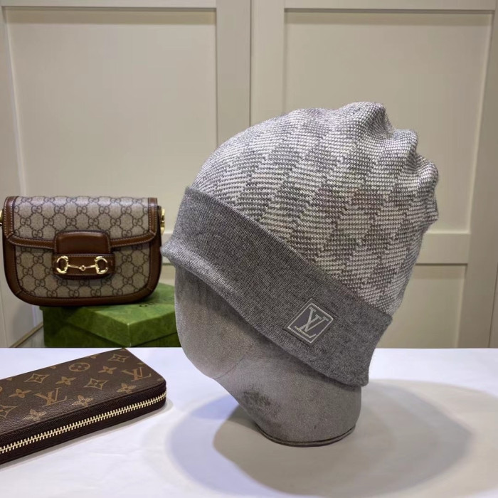 LV hat54