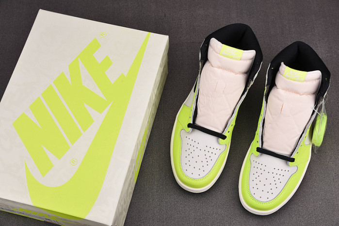 air jordan 1 high og "volt" 555088-702