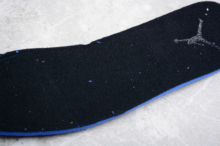 air jordan 13 cap and gown 414571-012