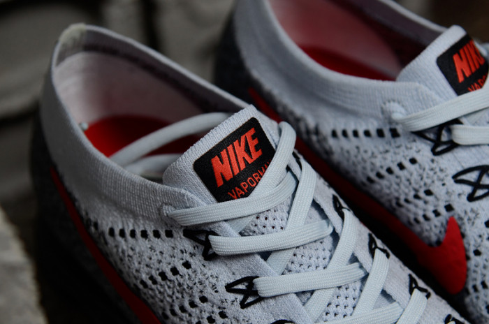 nike vapormax grey red black 849558-020