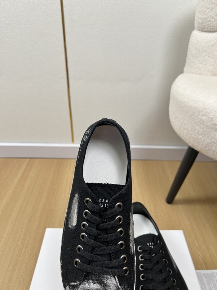 Maison Margiela Sneaker MM000116