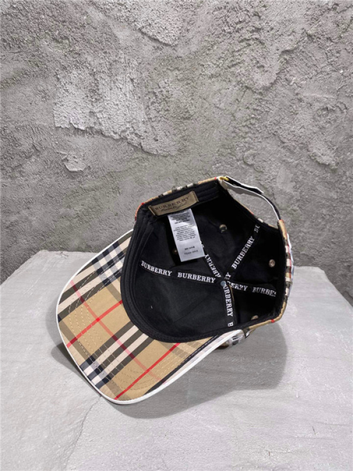 Burber*y CAP70