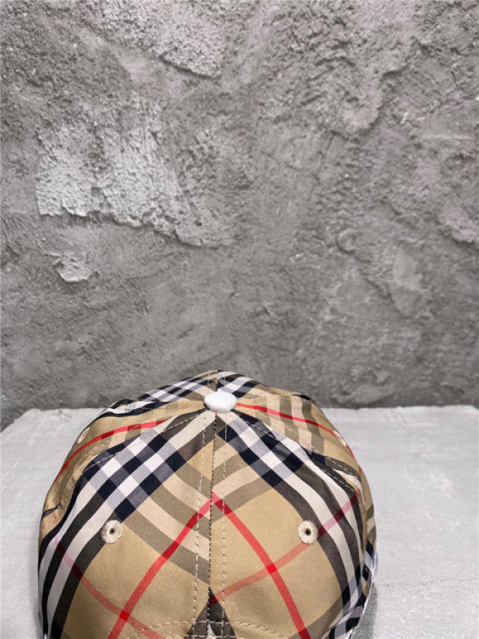 Burber*y CAP70
