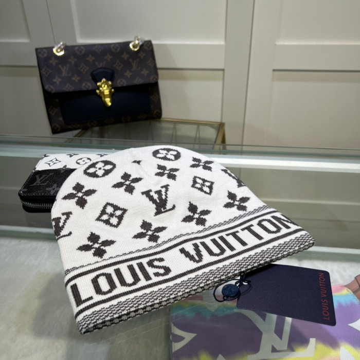 LV hat59