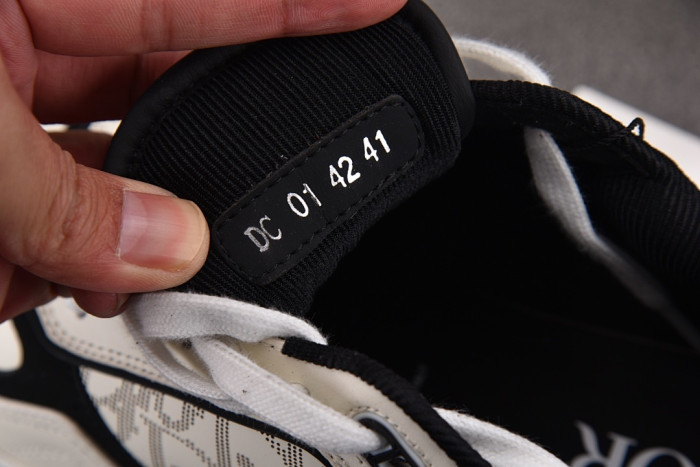 DIO* SNEAKERS B27