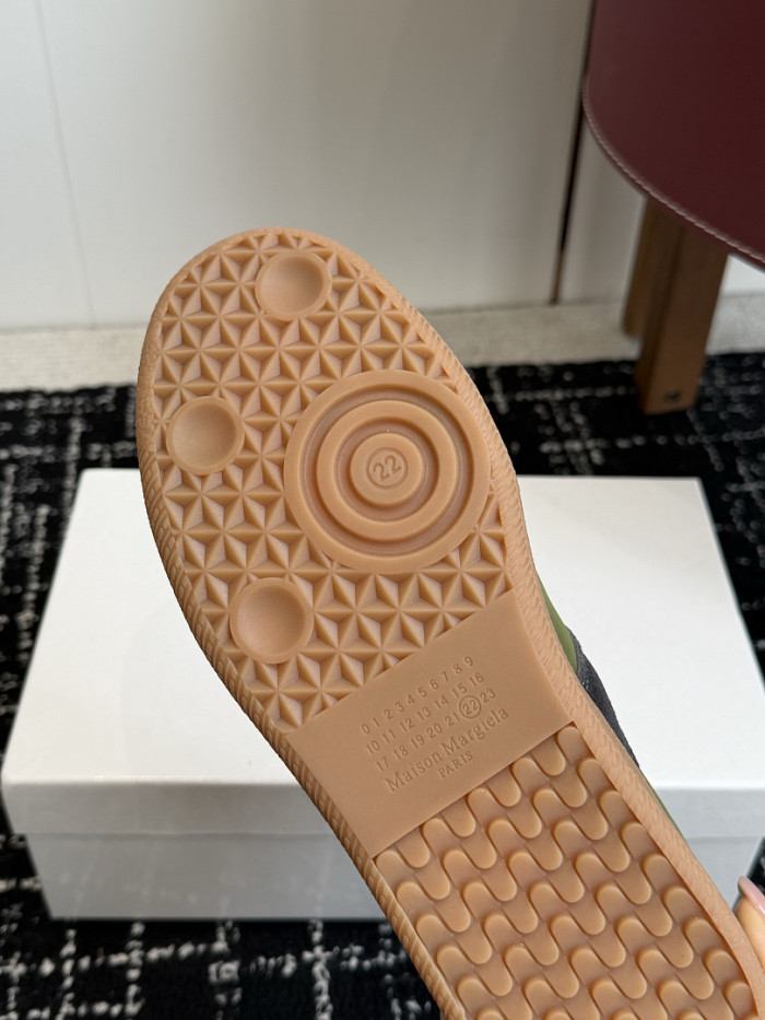 Ma1s0n Marg*e1a Sneaker MM000143