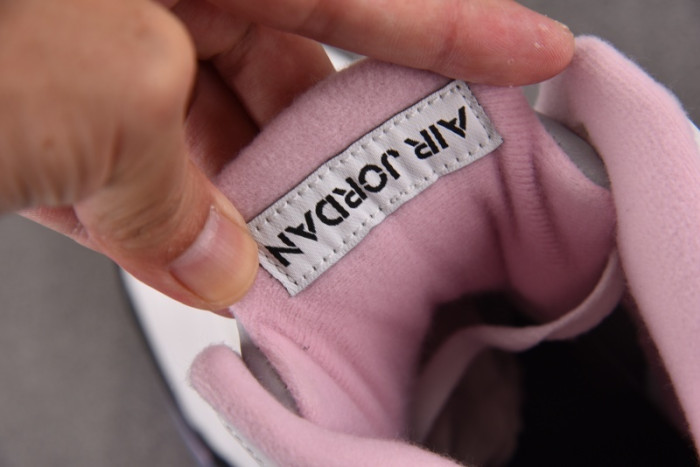 Air Jordan 5 Retro Medium Soft Pink HQ7978-102