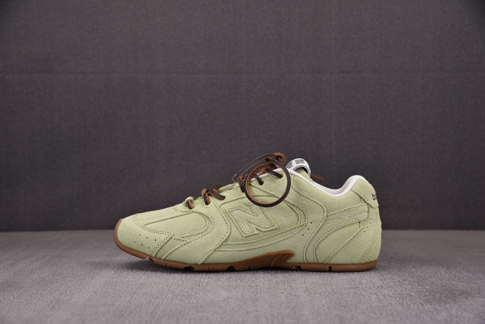 New Balance x MIU MIU NB530 NB000049