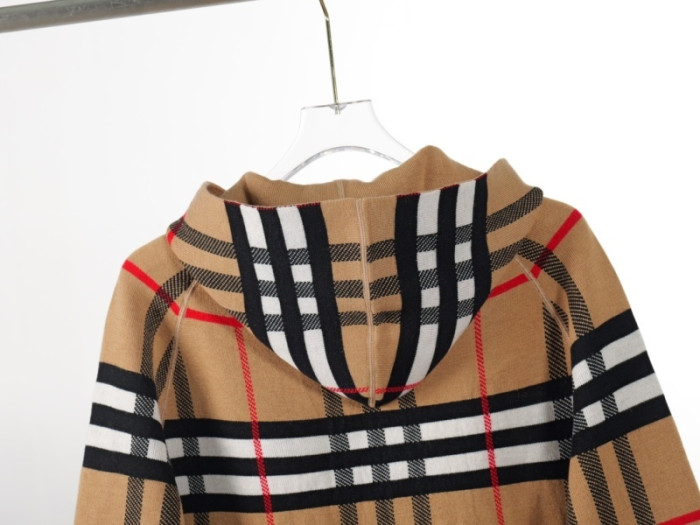 BURBER*Y sweater 66