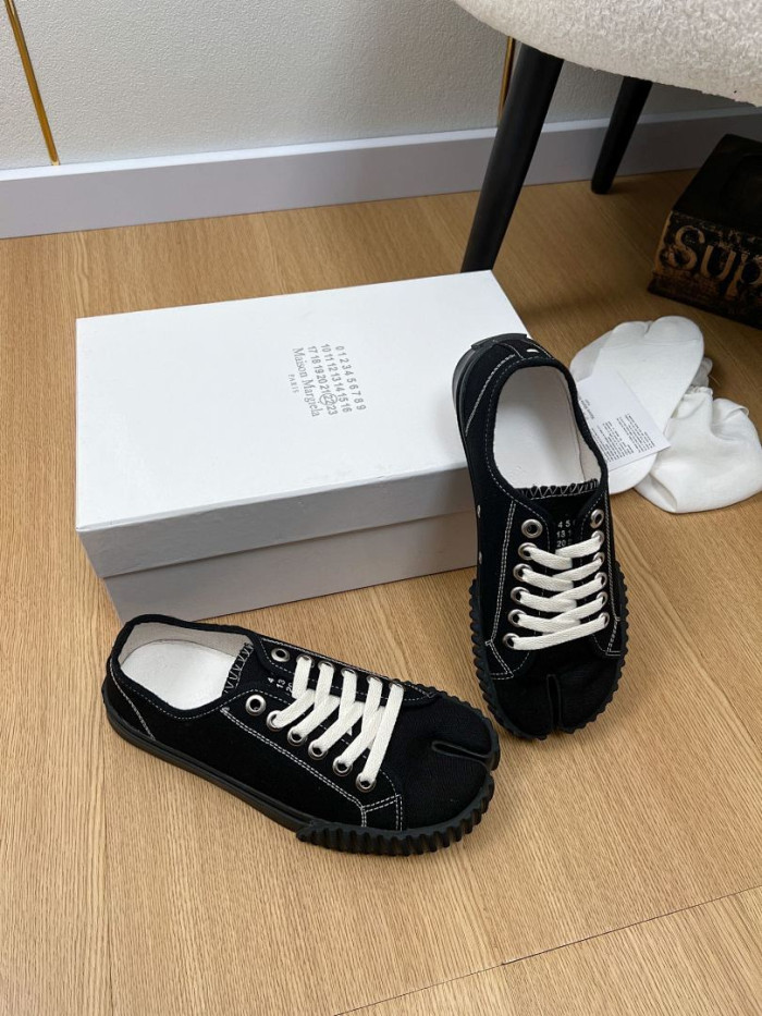 Maison Margiela Sneaker MM000113