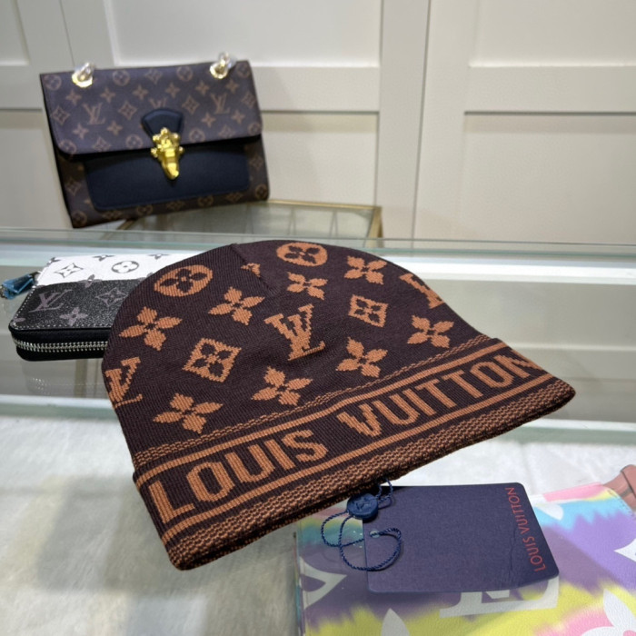 LV hat62