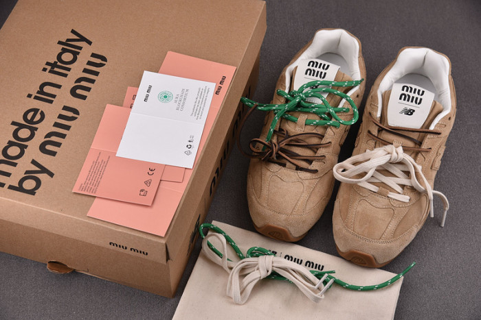 New Balance x MIU MIU NB530 NB000046