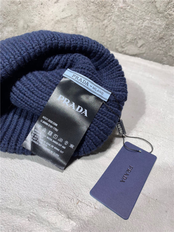 Prad* hat49