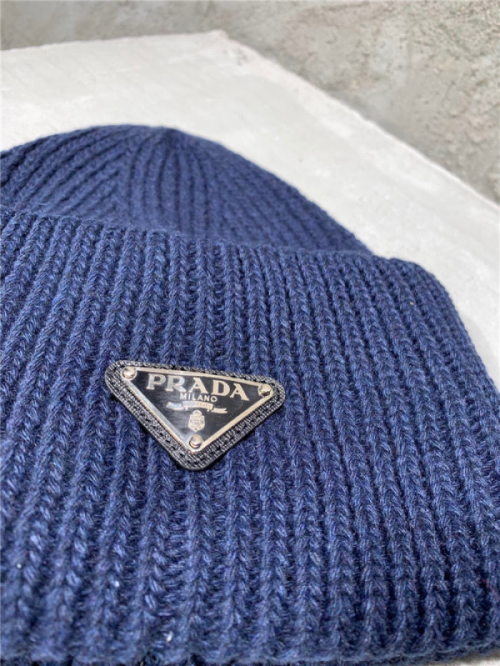 Prad* hat49
