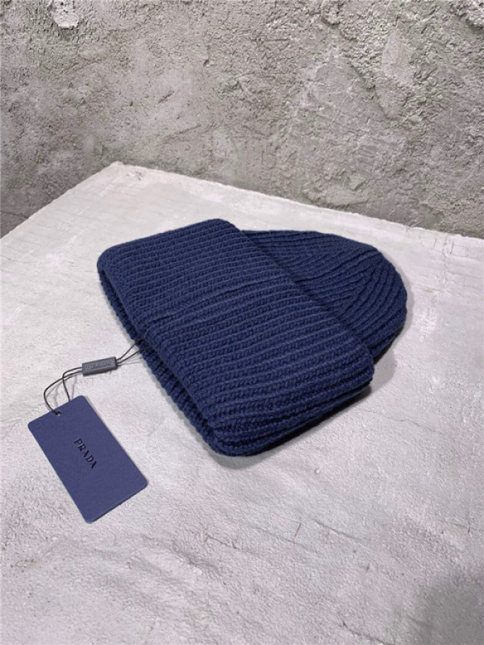Prad* hat49