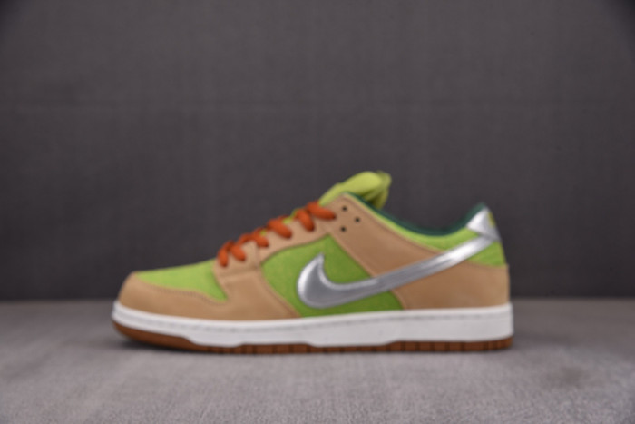nike sb dunk low "escargot" fq7585-200
