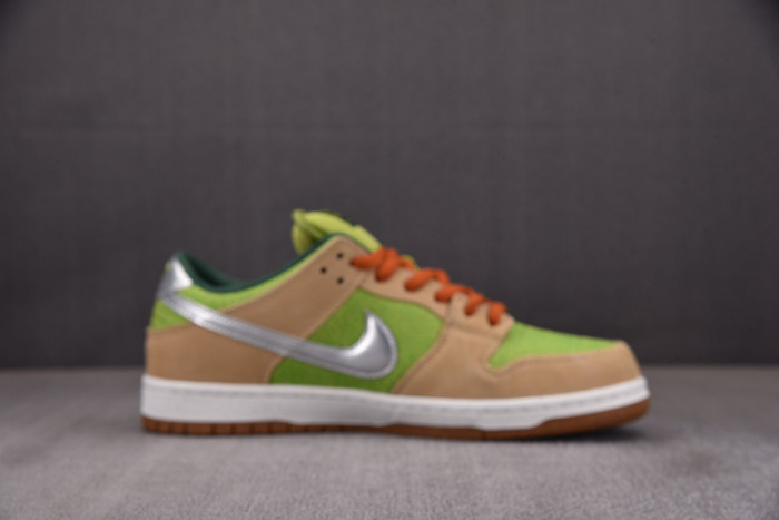 nike sb dunk low "escargot" fq7585-200