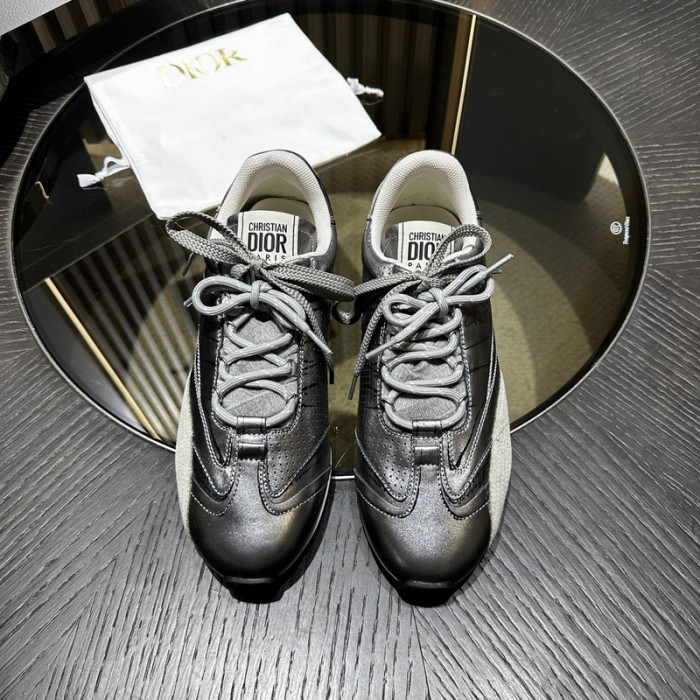 D1OR SNEAKERS T0000-233