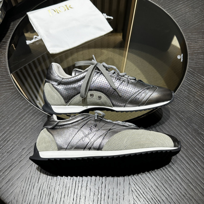 D1OR SNEAKERS T0000-233