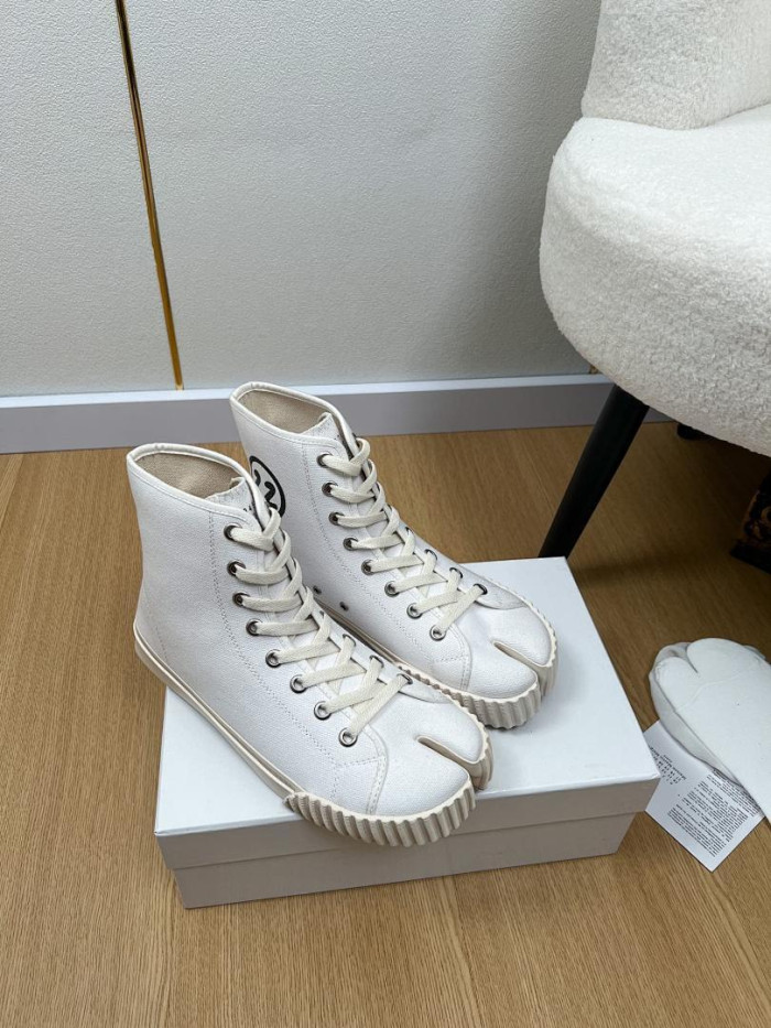 Maison Margiela Sneaker MM000111
