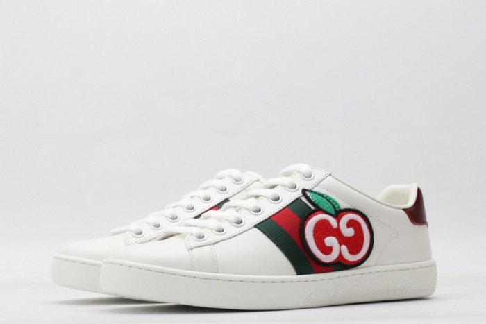 G*u*i* trainer sneaker41