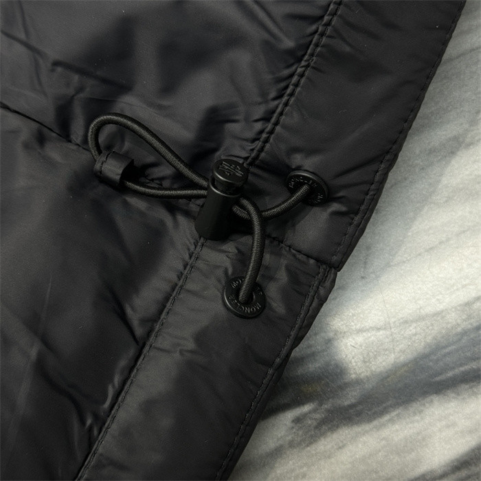 Moncler Down Jacket 70