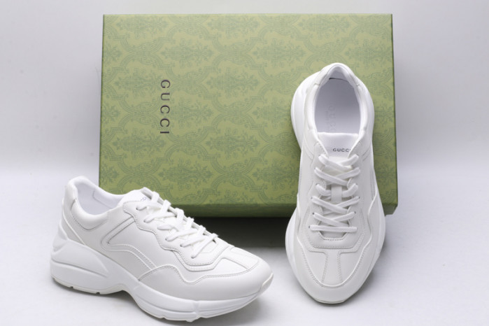 G*u*i* trainer sneaker87