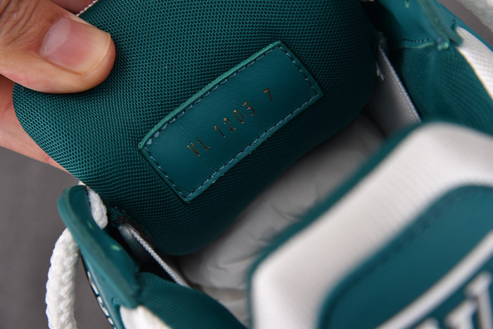 l&v snekaers l0000159