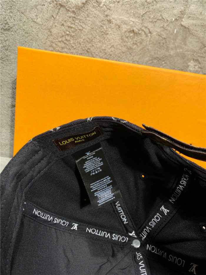 LV CAP30