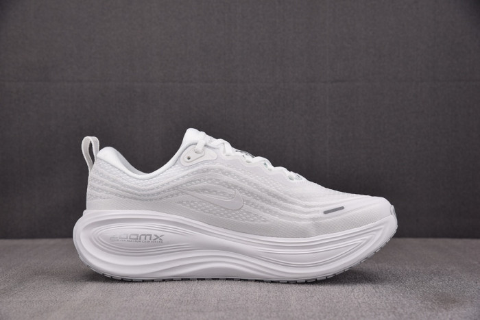 Nike Vomero Plus White HV8150-102