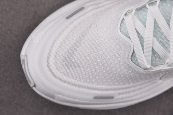Nike Vomero Plus White HV8150-102