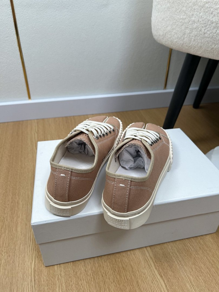 Maison Margiela Sneaker MM000114