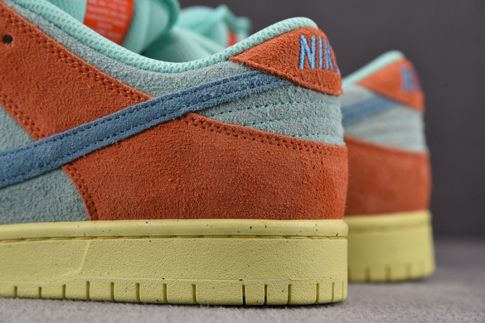 nike sb dunk low orange noise aqua dv5429-800
