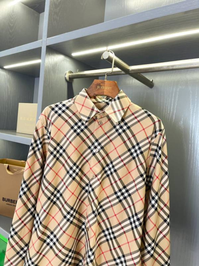 BURBER*Y Shirt 73