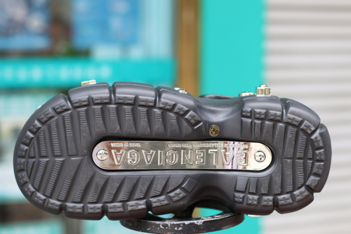 balenciag* sandal 26