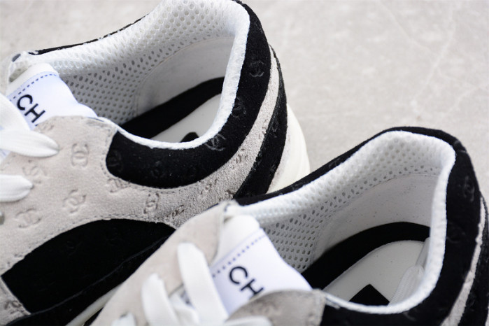 chane* snekaers c000013