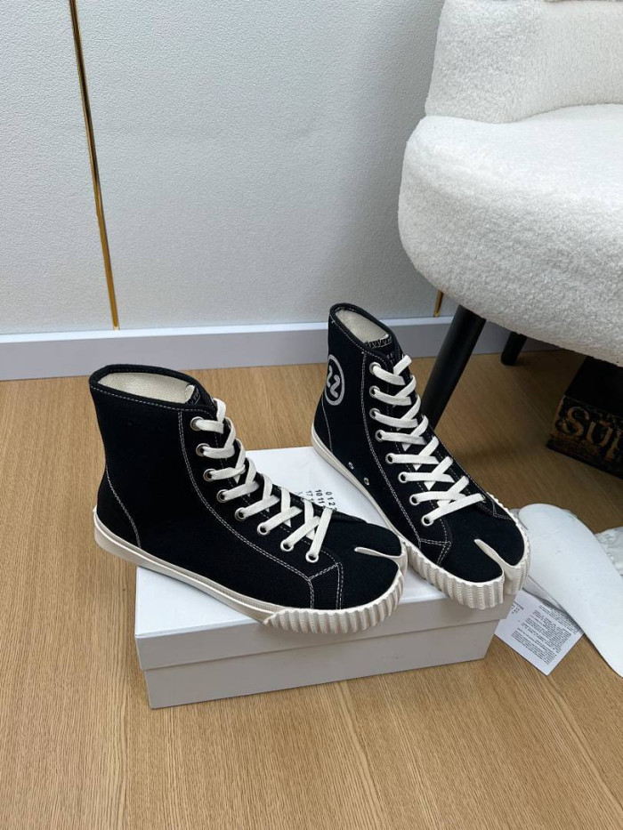 Maison Margiela Sneaker MM000110