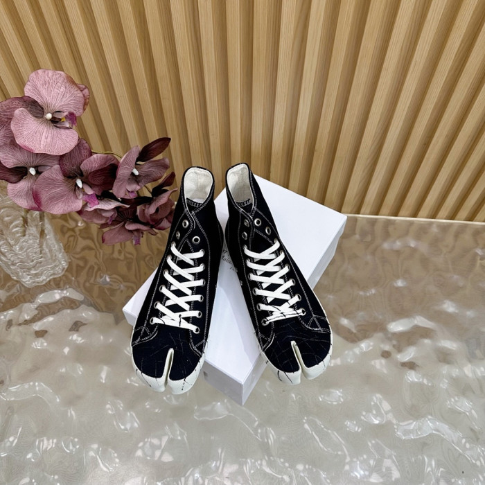 Maison Margiela Sneaker MM000118